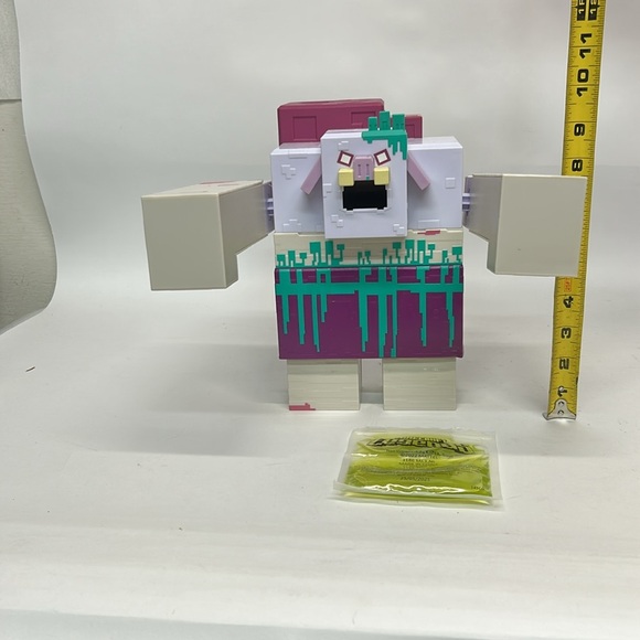 Minecraft Legends Devourer Boss Action Figure With Slime - Picture 4 of 5